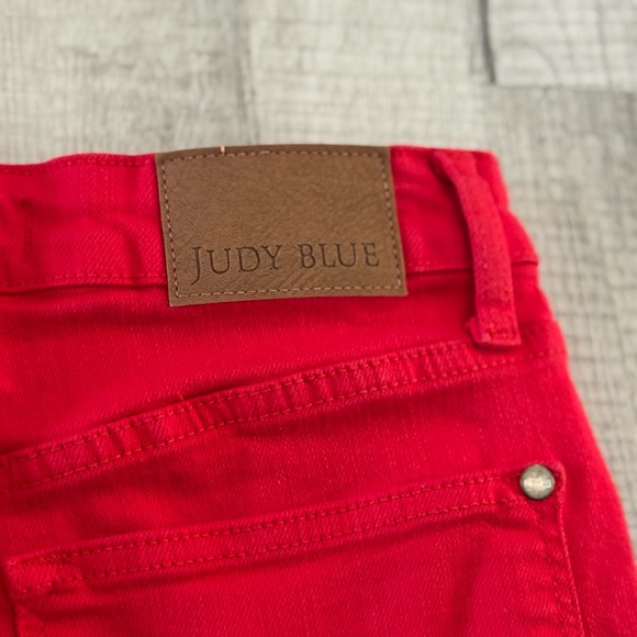 Judy Blue Scarlet Jean Shorts - Picture 9 of 9